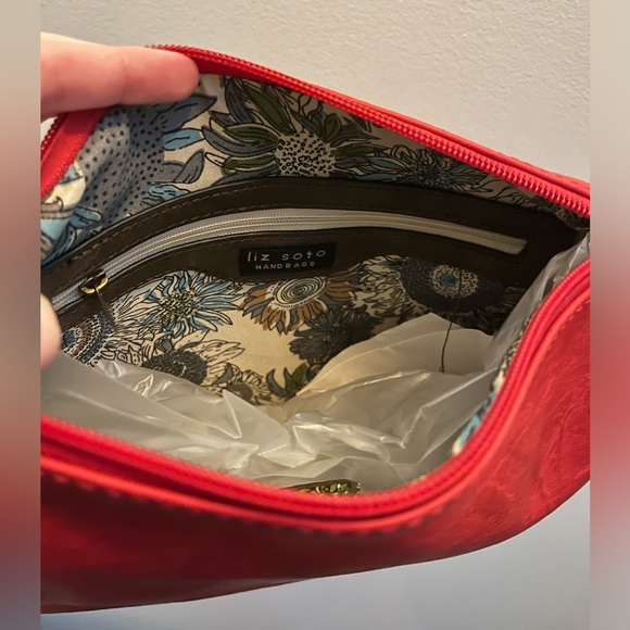 Red leather shoulder bag - Picture 5 of 7